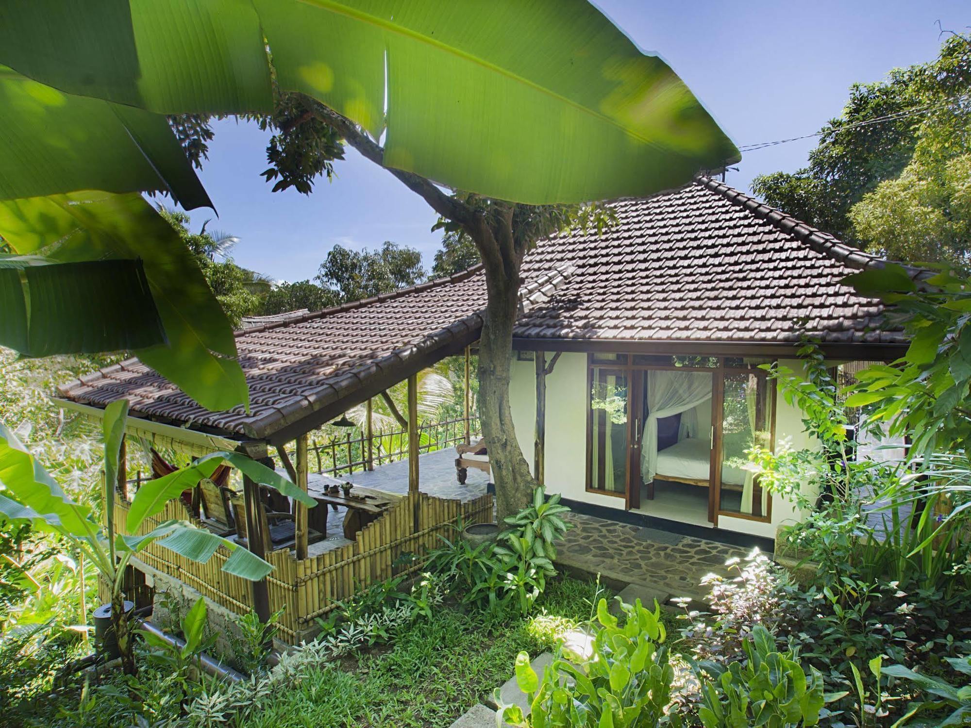 Indo Rumah Zengarden Buleleng  Bagian luar foto