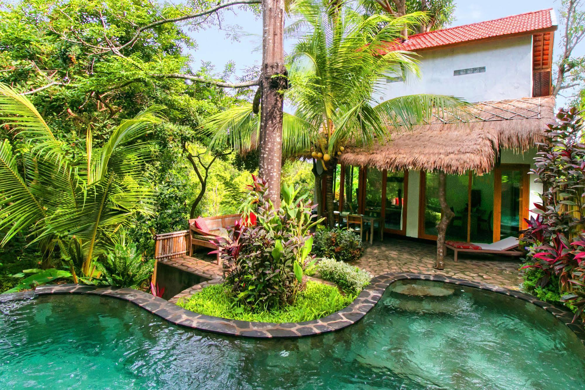 Indo Rumah Zengarden Buleleng  Bagian luar foto